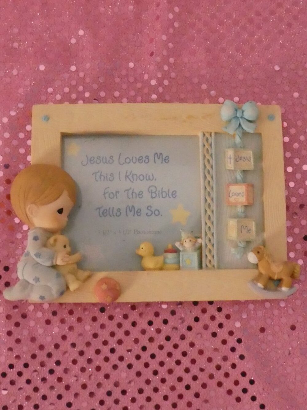 Vintage PRECIOUS MOMENTS "Jesus Loves Me" Baby Nursery Photo Frame - 3.5 x 3.5"